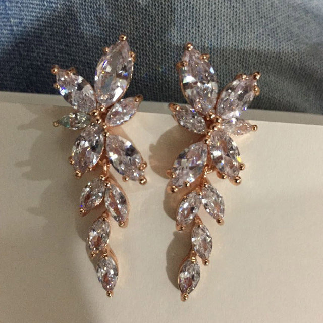 Green leaf zircon ladies earrings