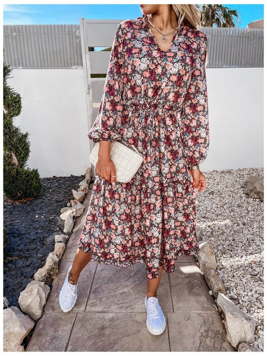 Digital Print Small And Sweet Lace Midi Dress