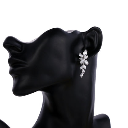 Green leaf zircon ladies earrings